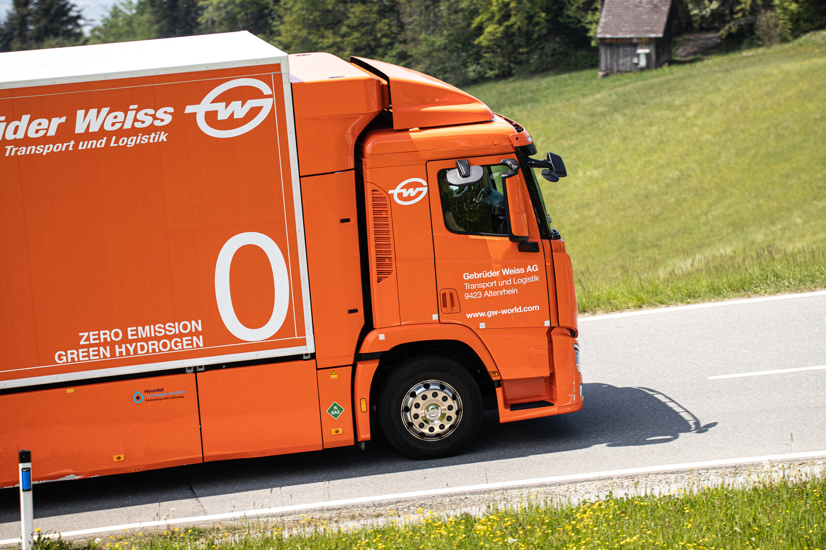 Gebrüder Weiss Tests Hydrogen-powered Truck in Hungary