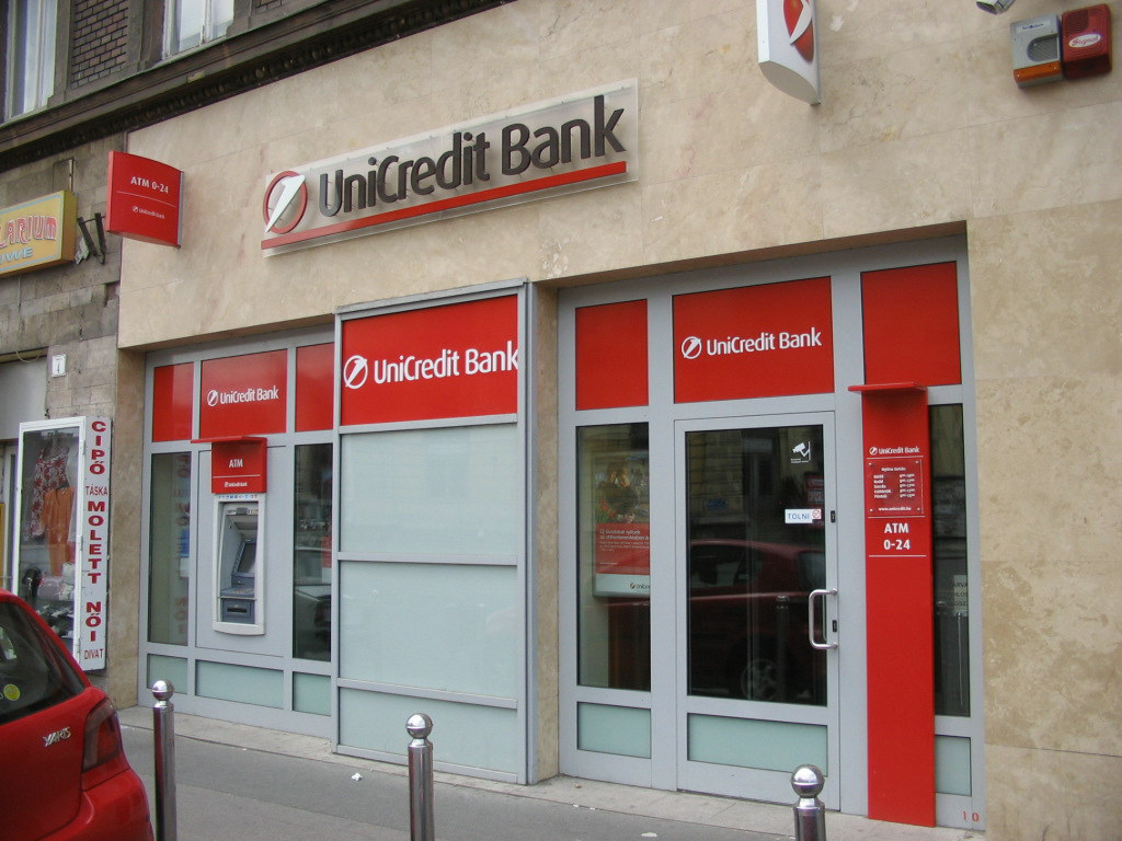 Euromoney Names UniCredit Best Bank in CEE - BBJ