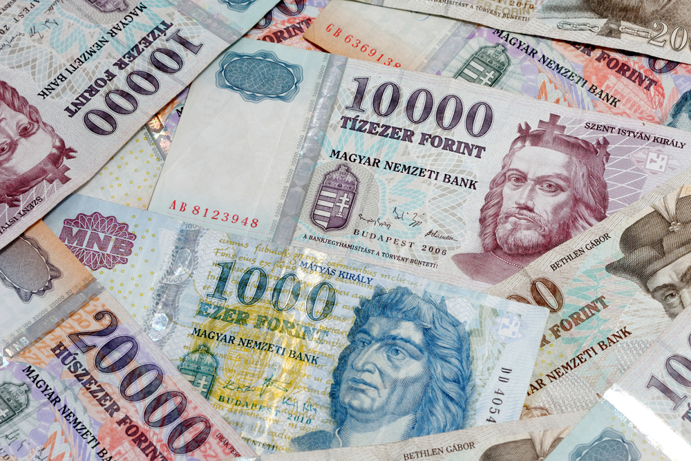 Форинт к евро в будапеште. ,Magyar Nemzeti Bank валюта. Будапешт деньги. 2000 Magyar Nemzeti Bank. 20000 HUF.