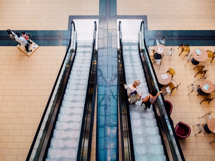 Fewer Poles visit shopping malls than before pandemic