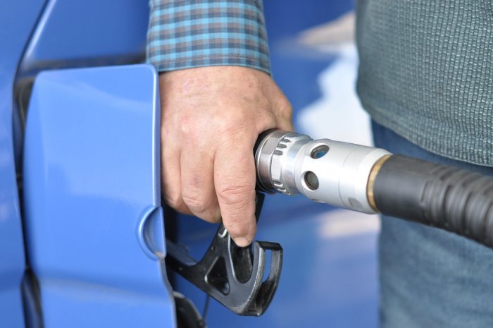 Price cap boosted gasoline sales