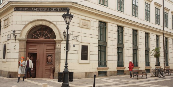 Hungarian Parliament passes ‘lex CEU’ law