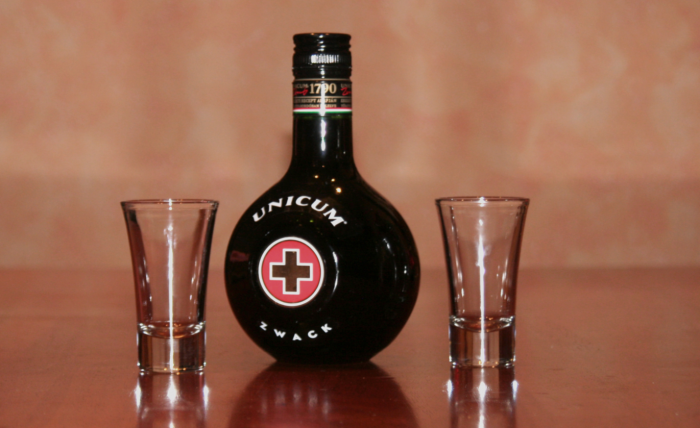 Zwack board proposes paying HUF 1,500 per share dividend