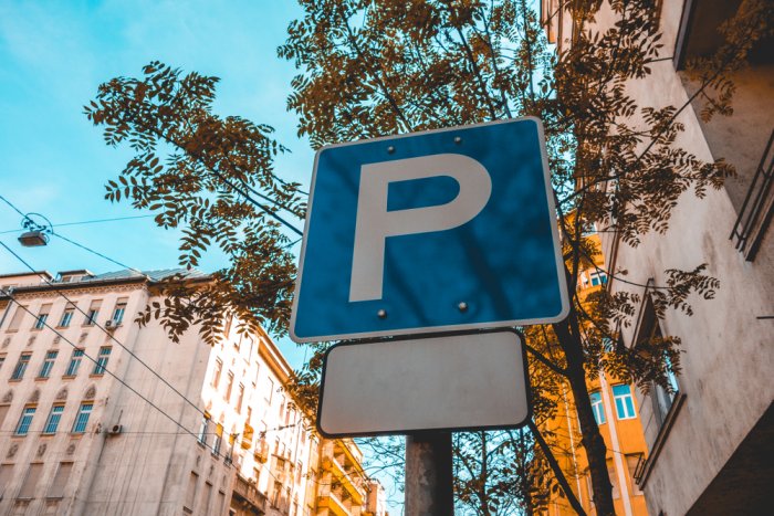 Budapest starts designating overnight parking for locals