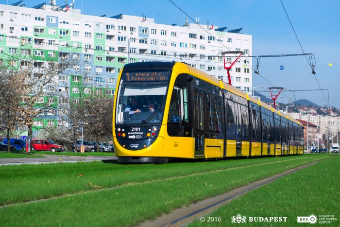 Budapest Extends Option to Buy Another 31 CAF Trams