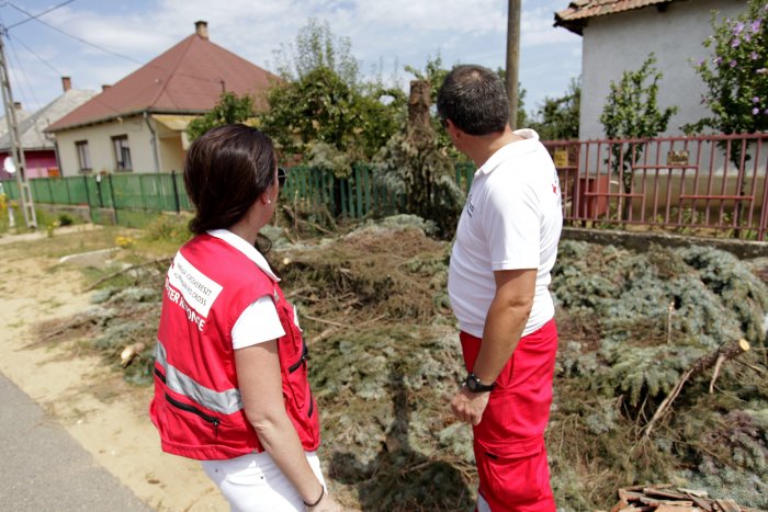 Red Cross provides HUF 67 mln in aid for storm-hit villages