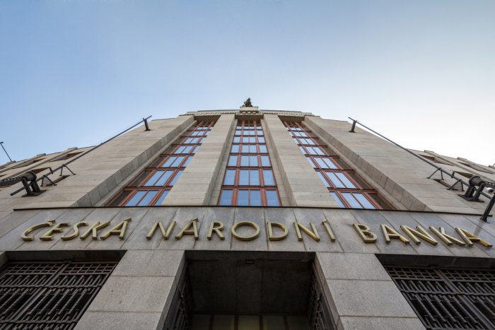 Czech National Bank cuts banks’ capital buffer rate again