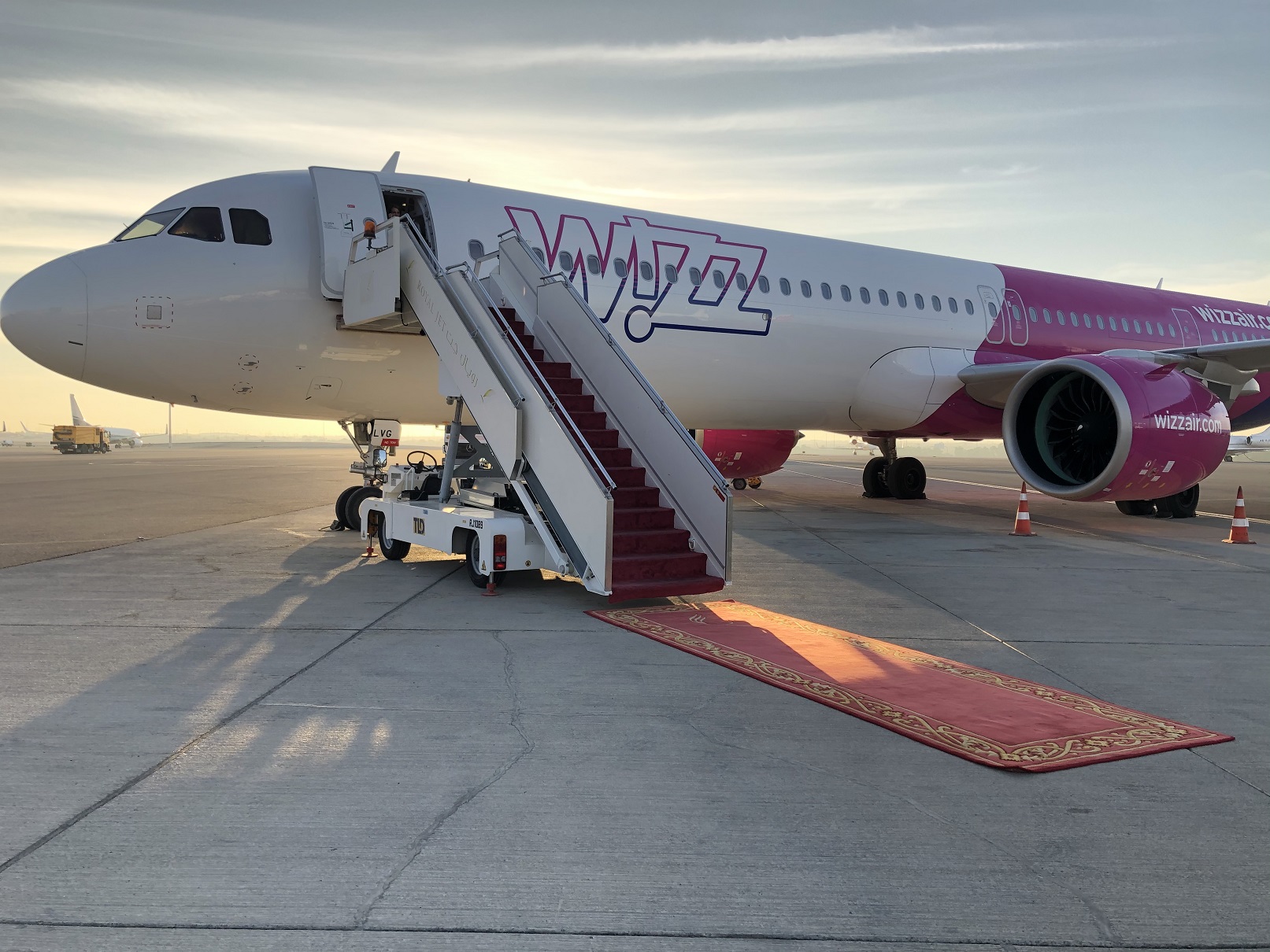 Wizz Air to hire 800 flight attendants by year-end