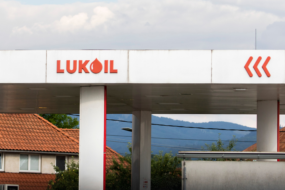 MOL Slovakian unit buys 16 Lukoil petrol stations