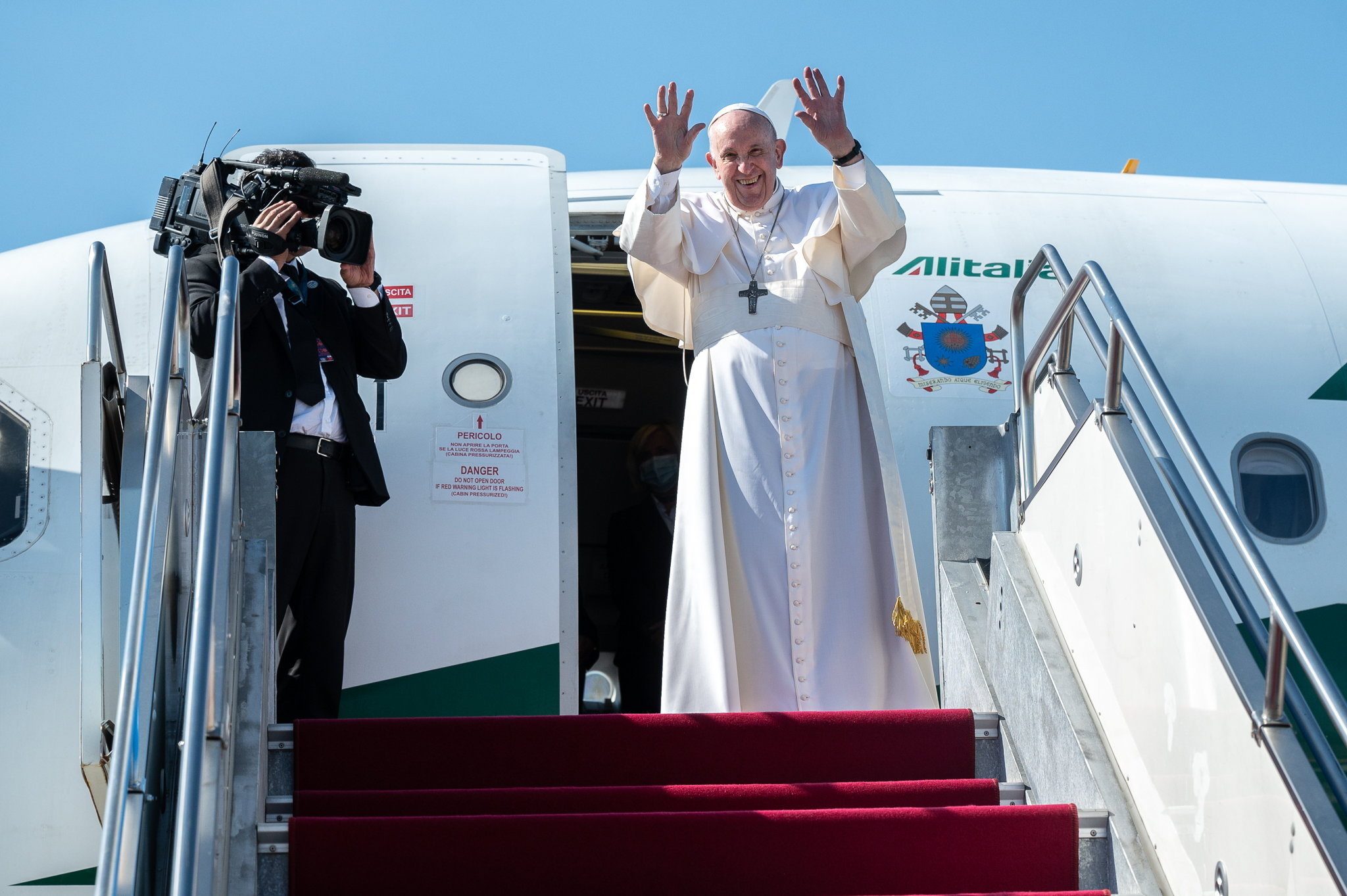 Pope Francis meets Orbán at start of 4-day Europe trip