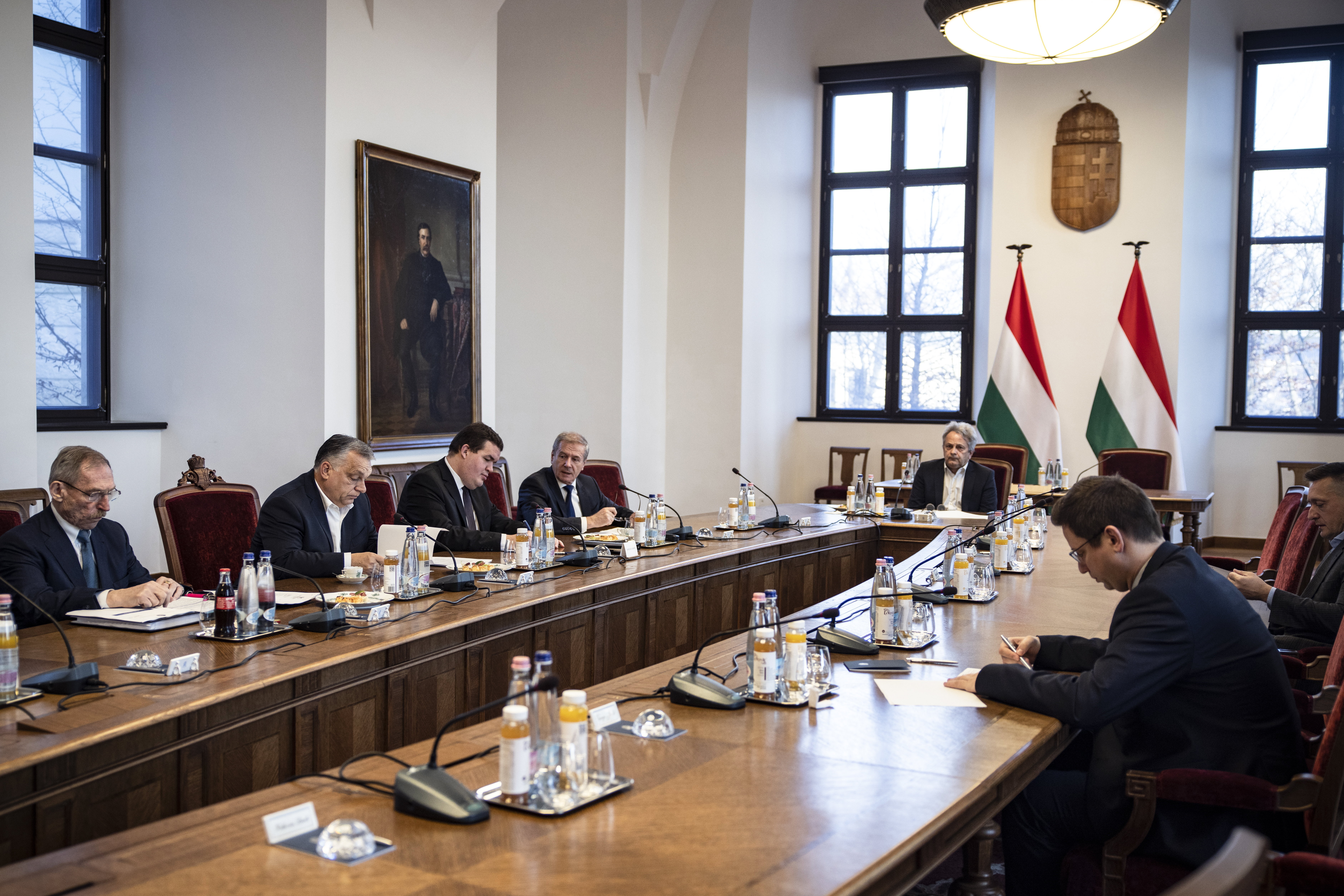 Hungary nat'l security cabinet meets