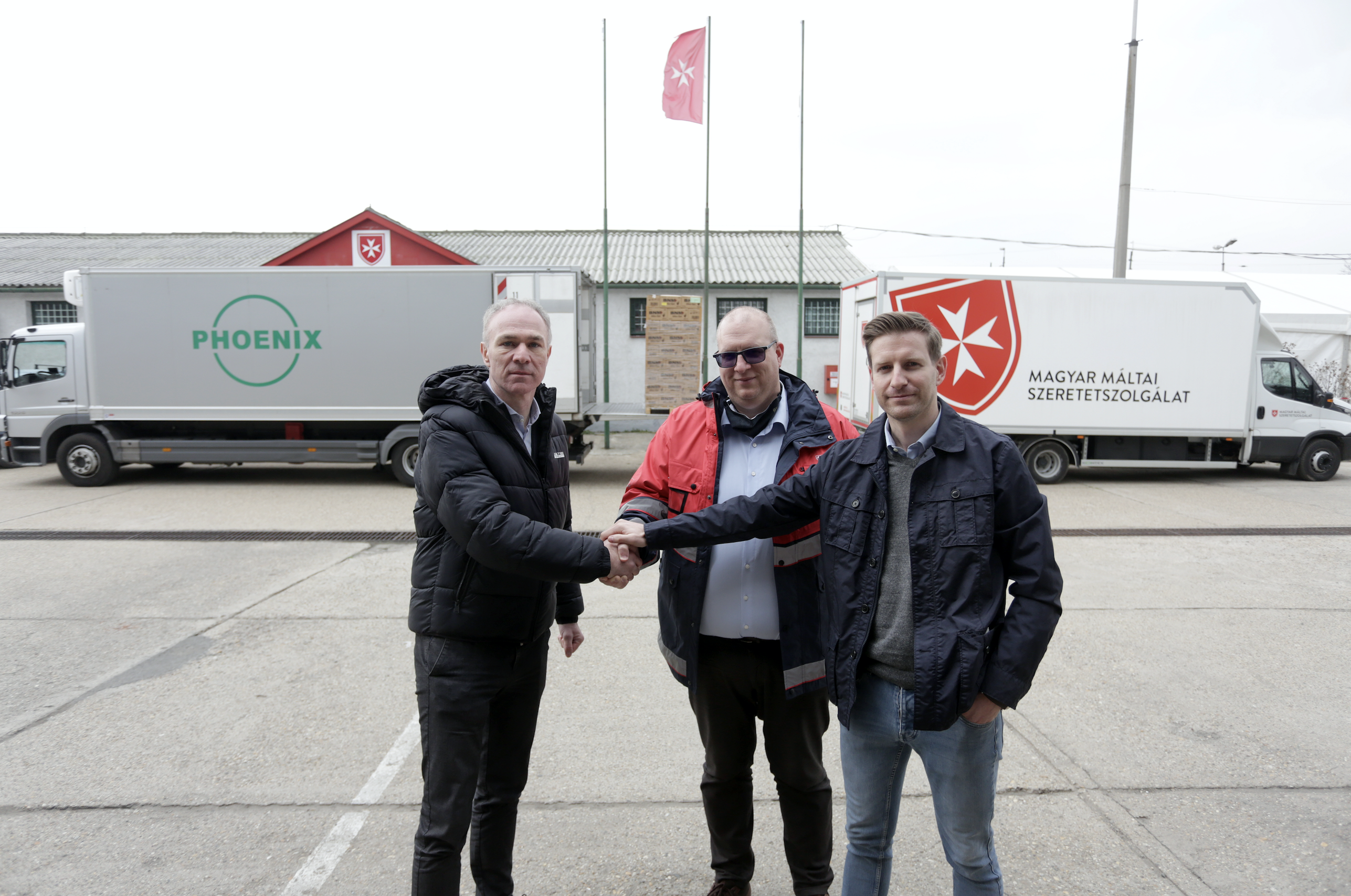 Ukraine Crisis: Phoenix Hungary donates medicine to refugees