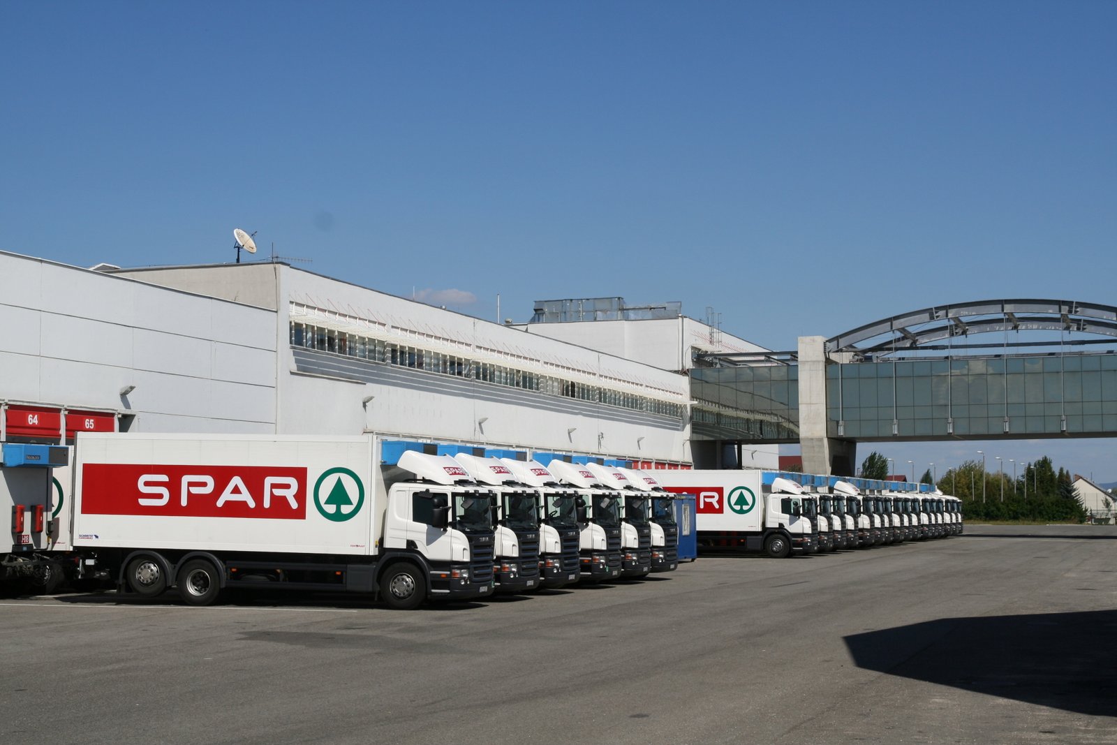 Spar reduces plastic used in logistics centers by 84 tonnes