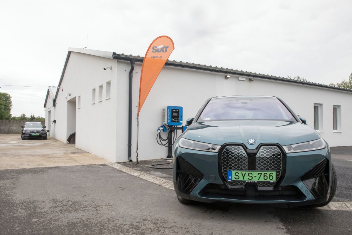 Sixt opens new technical base next to the airport