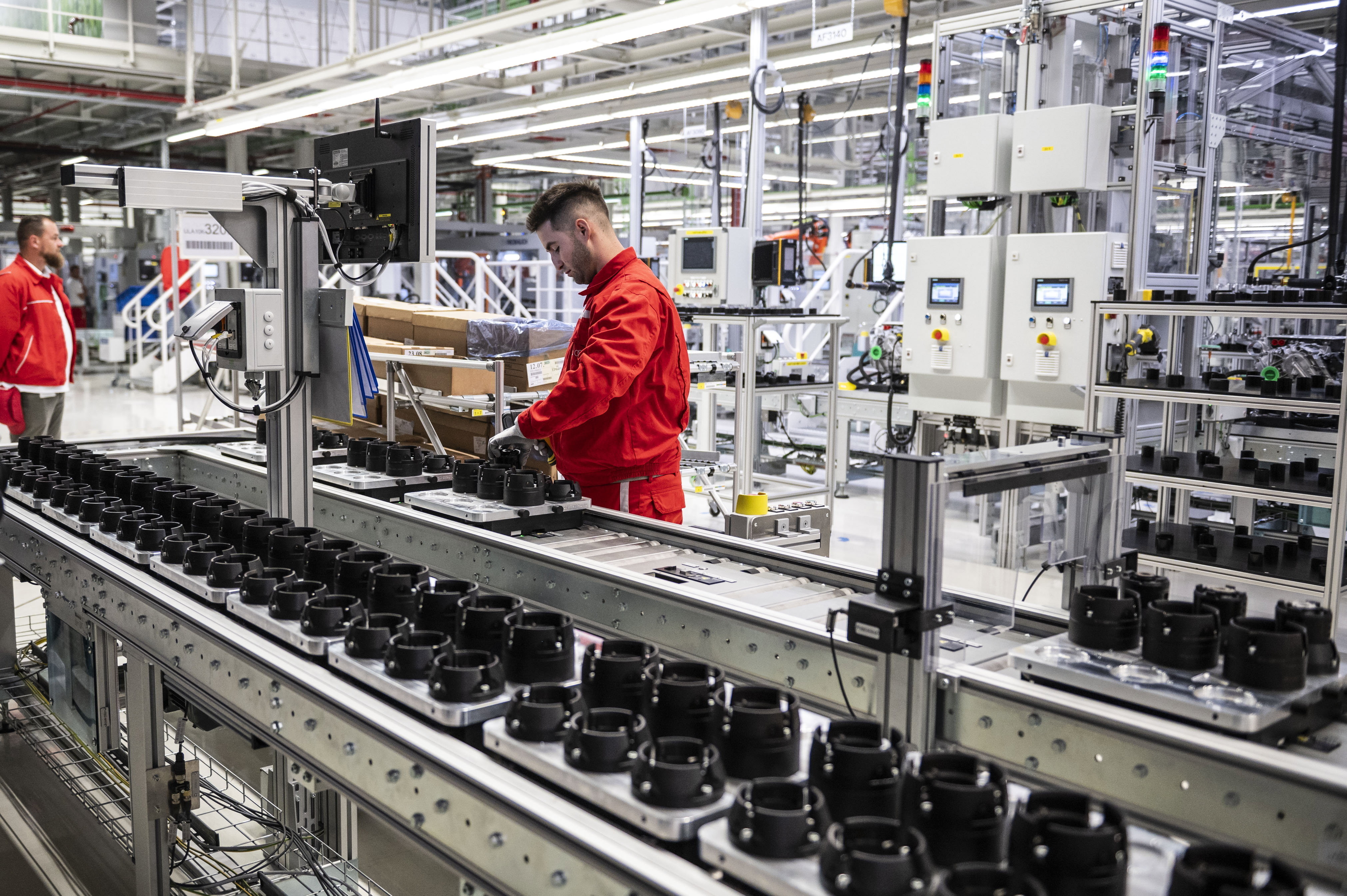 Audi Launches Production of New E-motor Generation in Győr