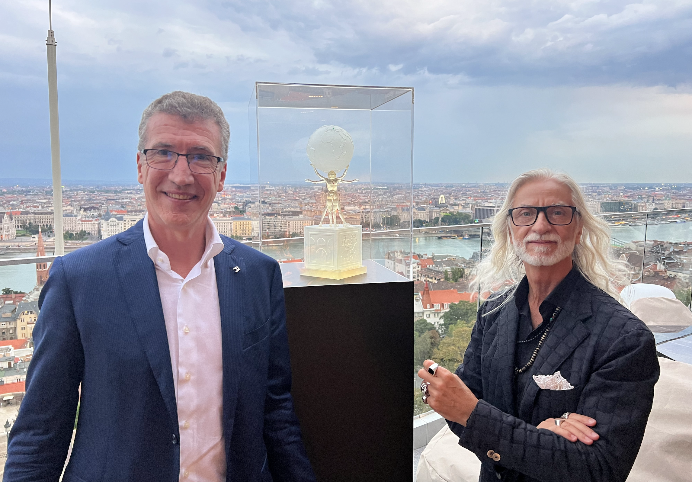 farina and veronese with atlas award